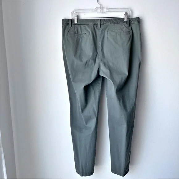 Talbots Women’s Green Cotton Spandex Girlfriend Chinos Size 14 - Picture 4 of 9
